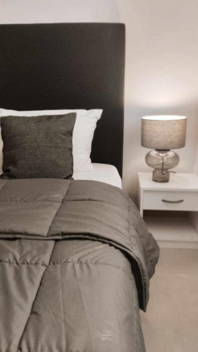 inas 2 bedroom apartment